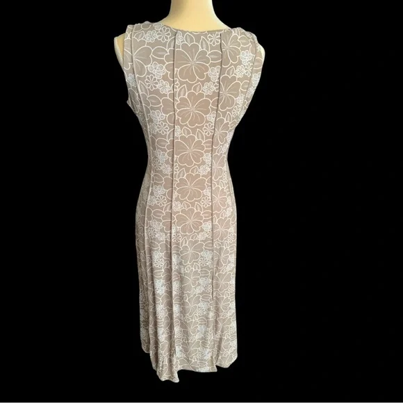 Fit and Flare Midi Dress in Cream and White Textured Floral Pattern - Picture 6 of 6